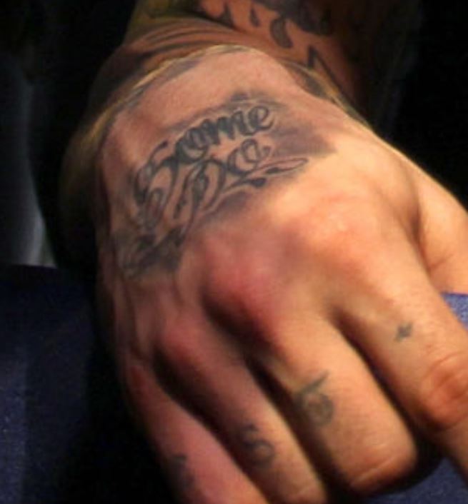 Aaron certains font des tatouages