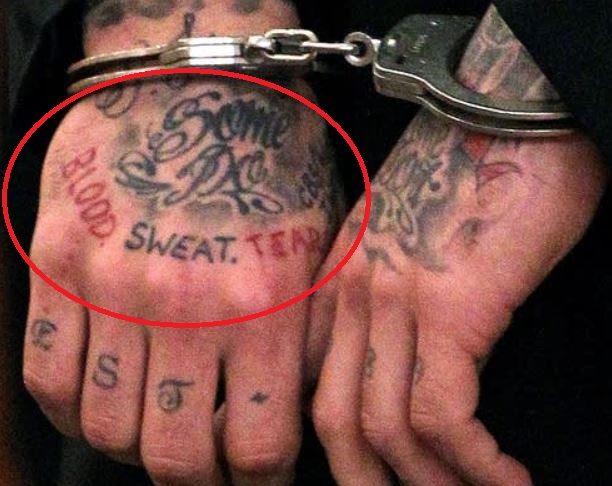 Aaron BLOOD SWEAT LARME Tatouage