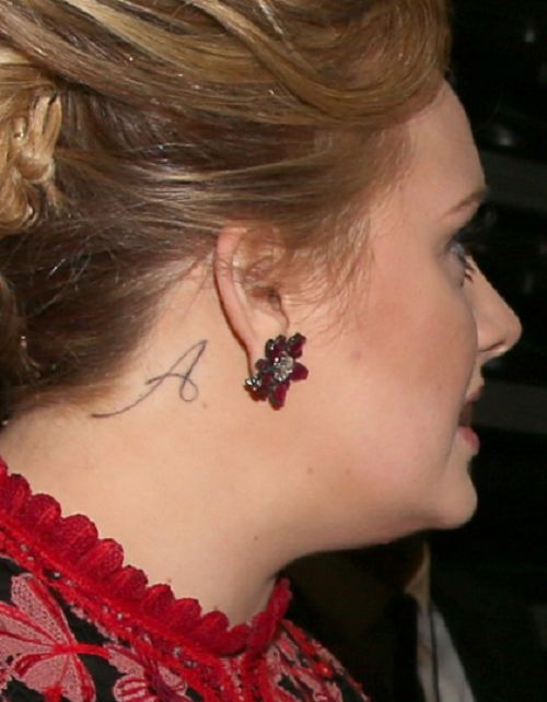adele-ear-tetovaža