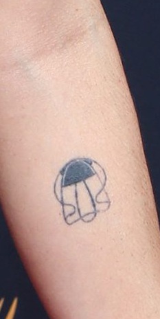 Alia-Shawkat-gomito-tatuaggio