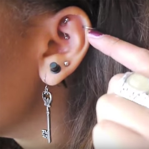 ištempti ausis-skilčių