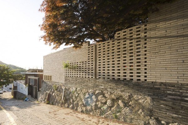 perete în afara casei vechi renovează arhitectura moohoi perete în afara casei vechi renovat prin arhitectura moohoi