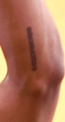 Amine na tetovaži lijeve ruke