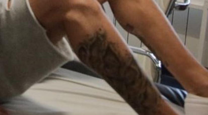 Tatuagem de perna de andres