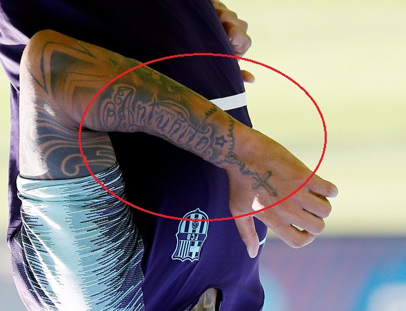 アルトゥーロ左腕01タトゥー