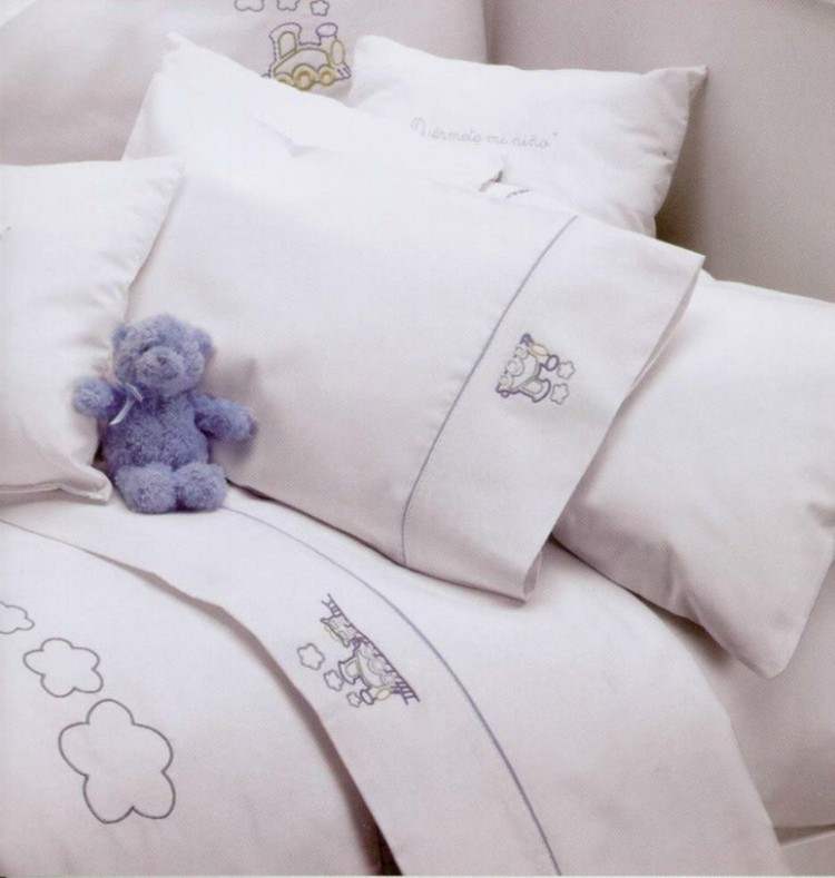 Așternuturi pentru bebeluși cu modele violet liliac Lenjerie de pat pentru bebeluși-cu-un-model-în-mov