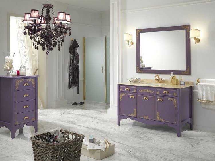 mobilier de baie lăcuit violet cu mânere de culoare aurie mobilier-baie-stil-baroc-Alice-violet-mânere-aurii-blat-aspect-marmură