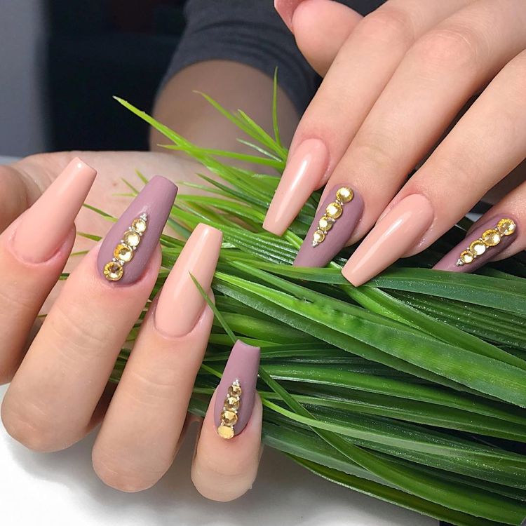 Balerină în formă de unghii strasuri bej maro