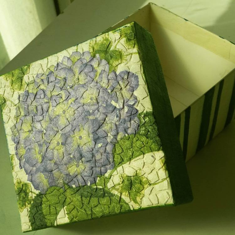 tinker-coajă de ou-decorare-cutie de carton-capac-decupaj-hortensie-motiv