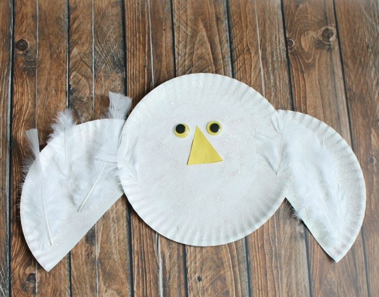 bufnița de zăpadă animalele placă de hârtie cu pene