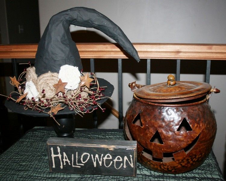 Realizați singuri decorațiuni de Halloween Tinker-hârtie mache-Halloween-decorare-vrăjitoare-pălărie-face-masă-decorare