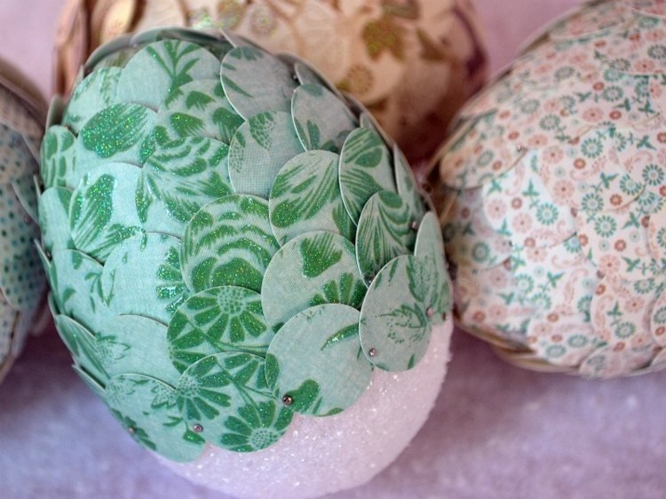 hârtie de ștanțat care clipește cu ouă de polistiren din spumă decorațiuni de masă cu model