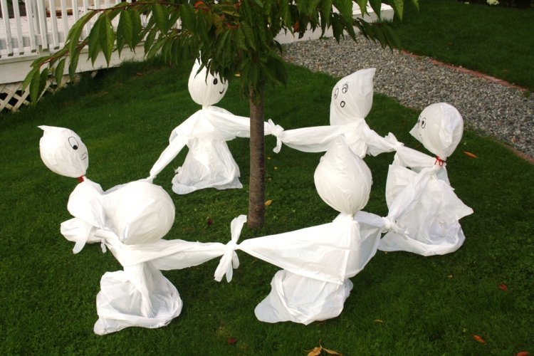 Faceți mai multe fantome și faceți-le să danseze în grădină bricolaj pentru grădina dansatoare de Halloween copac fantomă