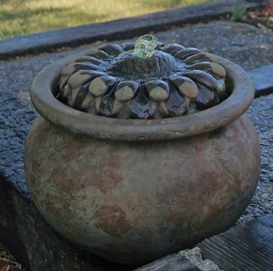 Proiectare fântână de grădină ceramică