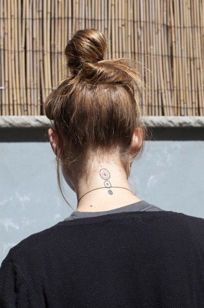 Behati-Prinsloo-Neck-Tattoo