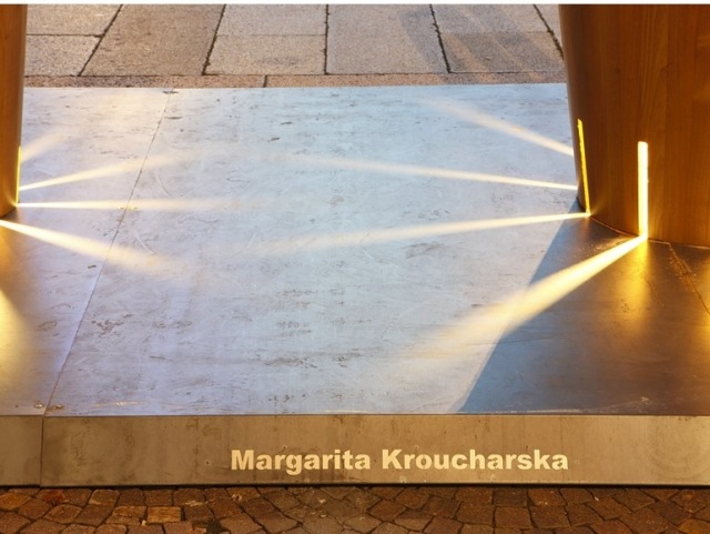 jardiniere iluminate designer margarita kroucharska jardiniere de designer iluminate din lemn margarita kroucharska