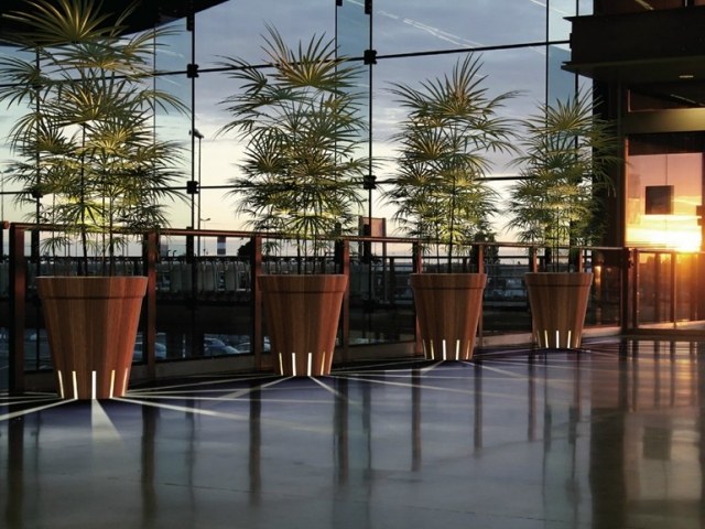 Mașini de iluminat din lemn echipate în interior la exterior jardiniere de designer echipate cu iluminat din lemn