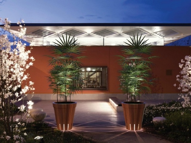 grătar de designer iluminat integrat podea lemn jardiniera de proiectat iluminat integrat lemn