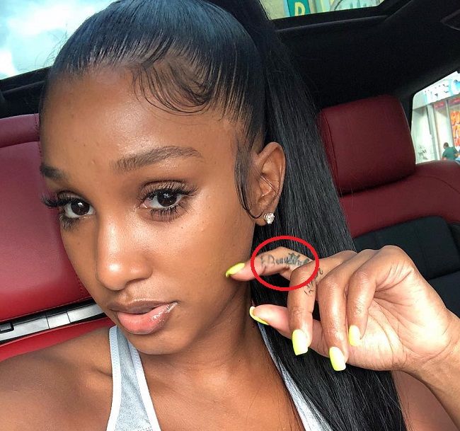 Bernice Burgos-graži-tatuiruotė