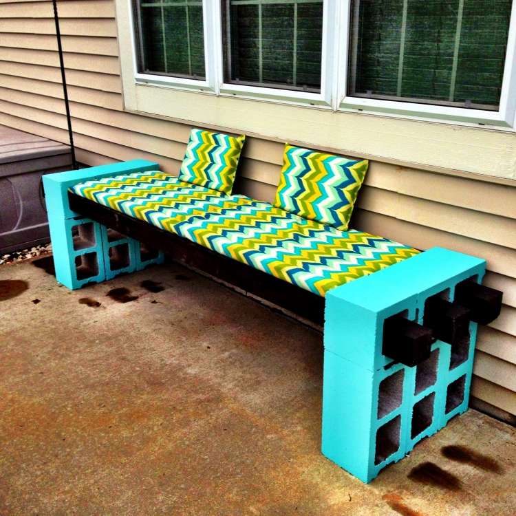 Bancă din pietre de șal vopsite turcoaz beton-bloc de cenușă-bancă-terasă-turcoaz-albastru-galben