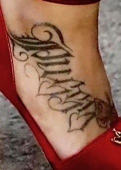 Blac-Pussy-foot-Tattoo