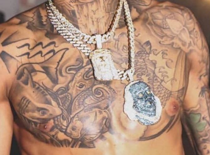 Tatouage poitrine Blueface