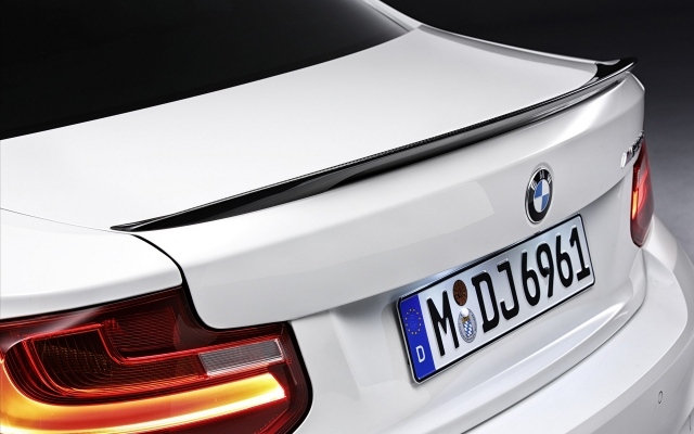BMW Seria 2 Coupe 2014 spate 3 BMW Seria 2 2014 spate 3