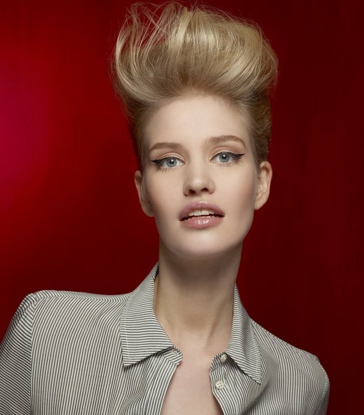 Ideile Updo trag înapoi stilul bretonului