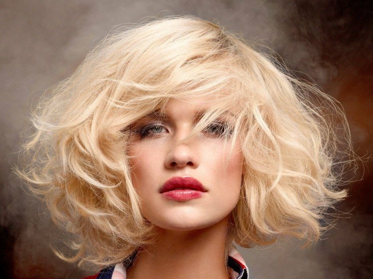 Volumul părului breton părțile laterale ar veni cu exemple de idei