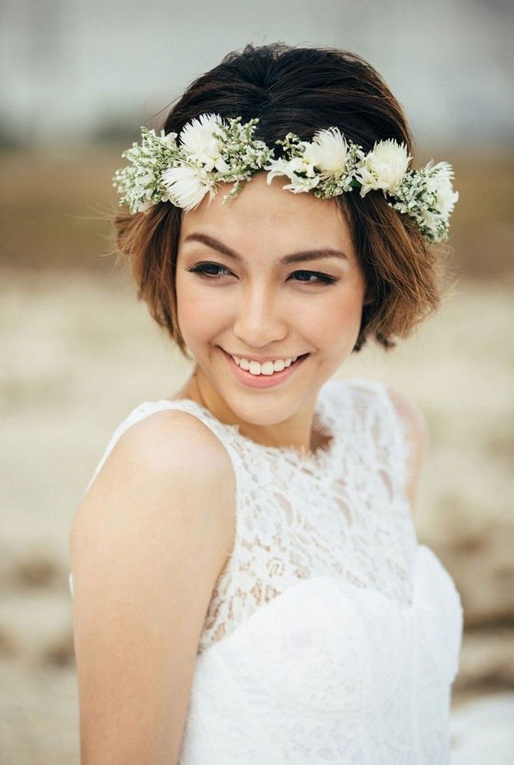 Coafuri Boho pentru păr scurt Coroană florală Idei de coafură de mireasă