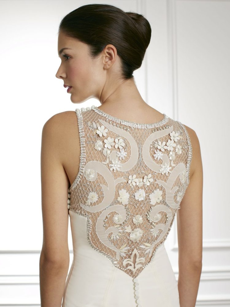 flori detalii net spate accent rochie mireasa idee nunta alba