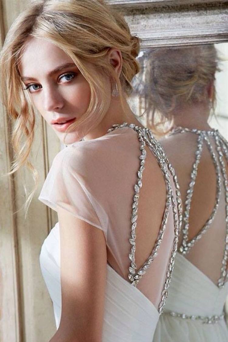 model pietre sclipici glamour mireasa rochie de mireasa tesatura transparenta