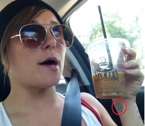 tatuagem de briana evigan braço esquerdo pulso