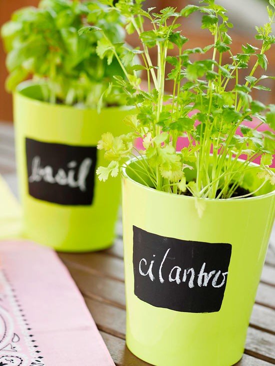 idei mobilier de gradina decorare culori luminoase inscriptionare pe baza de plante idei decorare mobilier de gradina cu culori vii litere pe baza de plante