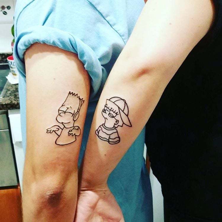 Tatouage de couple audacieux Simpsons