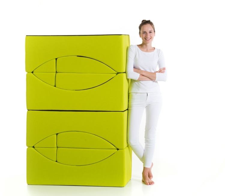 Șezlongul poate fi depozitat în acest fel sezlong design cub design idee depozitare mobilier multifunctional