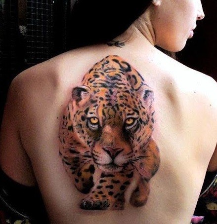 Tatuaggio con stampa ghepardo sul retro