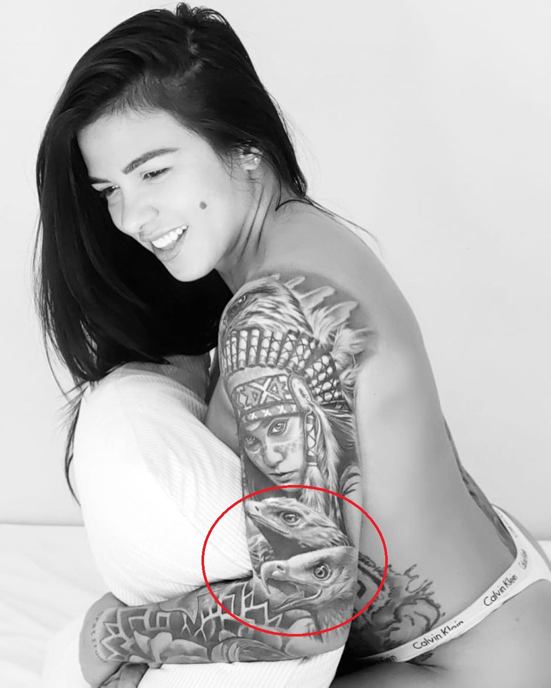 Claudia Gadelha Tatouage Bras Gauche Aigles