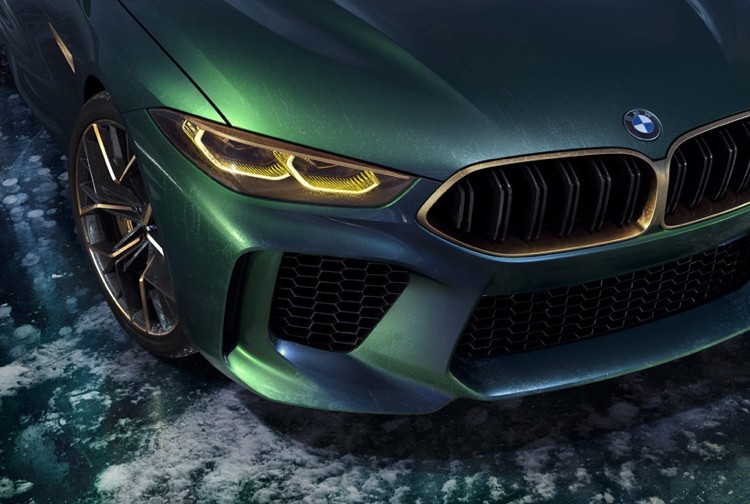 Grila BMW M8 Gran Coupé de aur