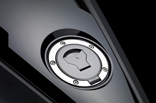 Volumul rezervorului-11,6 litri-benzină honda-NM4 Vultus-clapeta rezervorului Benzină honda NM4 Vultus clapeta de umplere a combustibilului consum redus de sprint