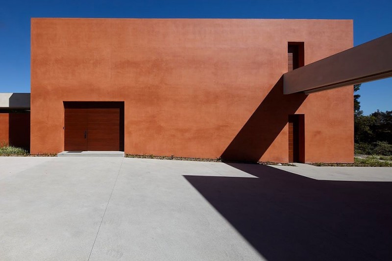 Three Wall ”House - proprietate dramatică minimalistă din Los Angeles Three Wall ”House - proprietate dramatică minimalistă din Los Angeles