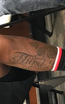 Tatouage de la jambe gauche de Deandre Jordan