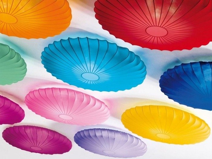 plafoanele din stofă colorate creează o atmosferă de iluminare lumini-cu-țesături-colorate-Dechenuchten-Design-MUSE-AXO-LIGHT-Sandro-Santantonio