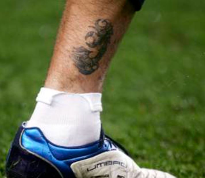 Tatuaggio gamba deca