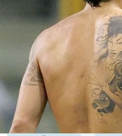 Tatuaggio fascia tribale deca