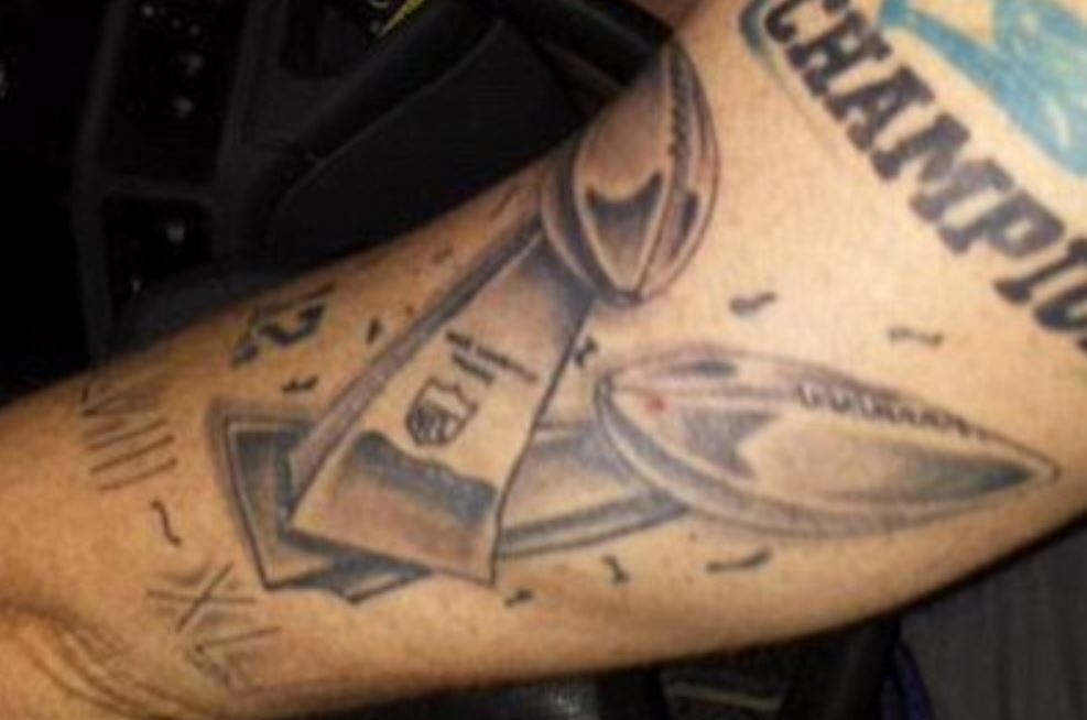 Tatouage bras gauche Deebo