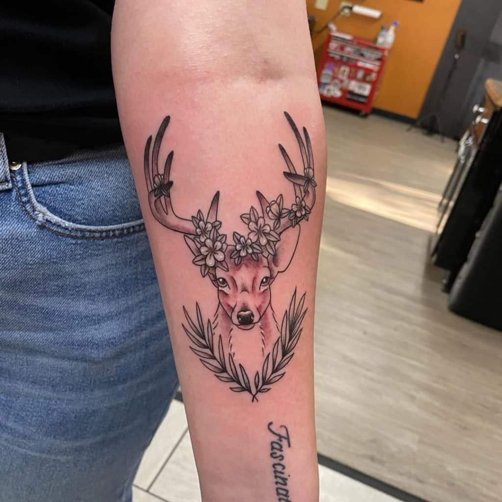Flower Deer Crown Tattoo in listi
