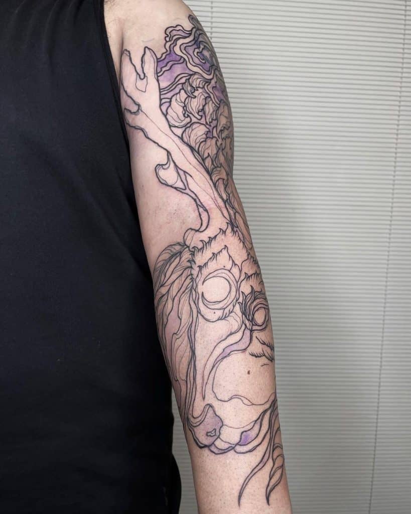 Umetniška tetovaža glave jelena