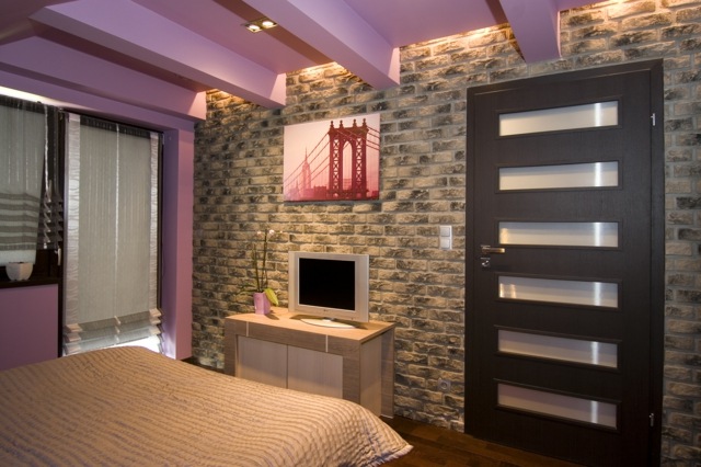 Tavan violet pentru dormitor cu pietre decorative Acoperire perete-dormitor-pietre artificiale