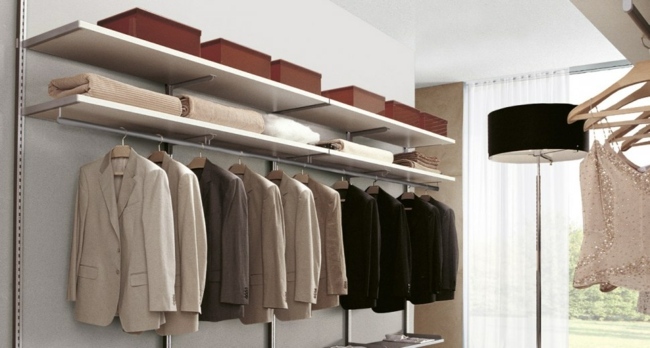 dulap deschis palete ordonate pălărie ordona pălăria rafturi haine șină practic